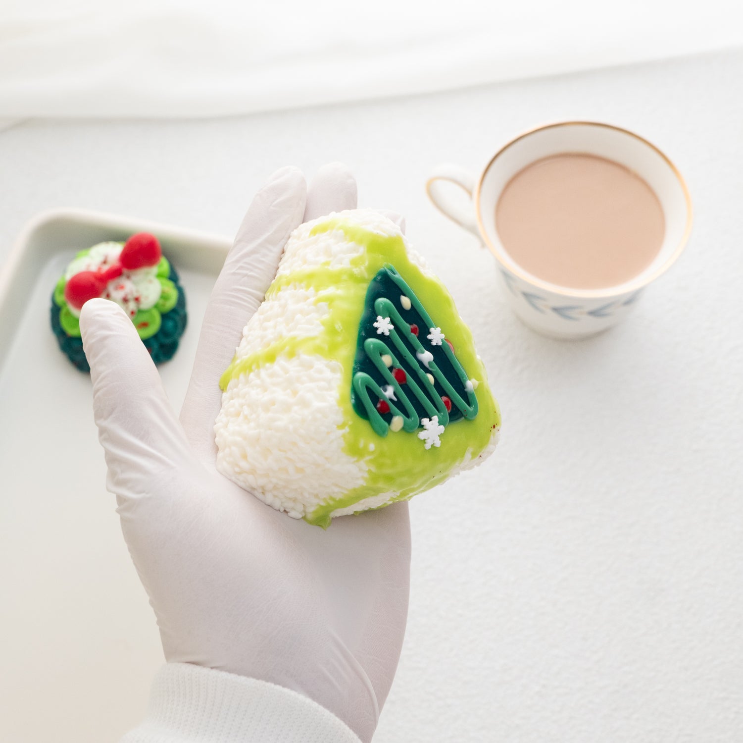 Christmas Onigiri Taba Squishy - GleeGrip