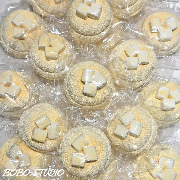 Marshmallow Topped Soy Milk Cookie Taba Squishy Secondary image