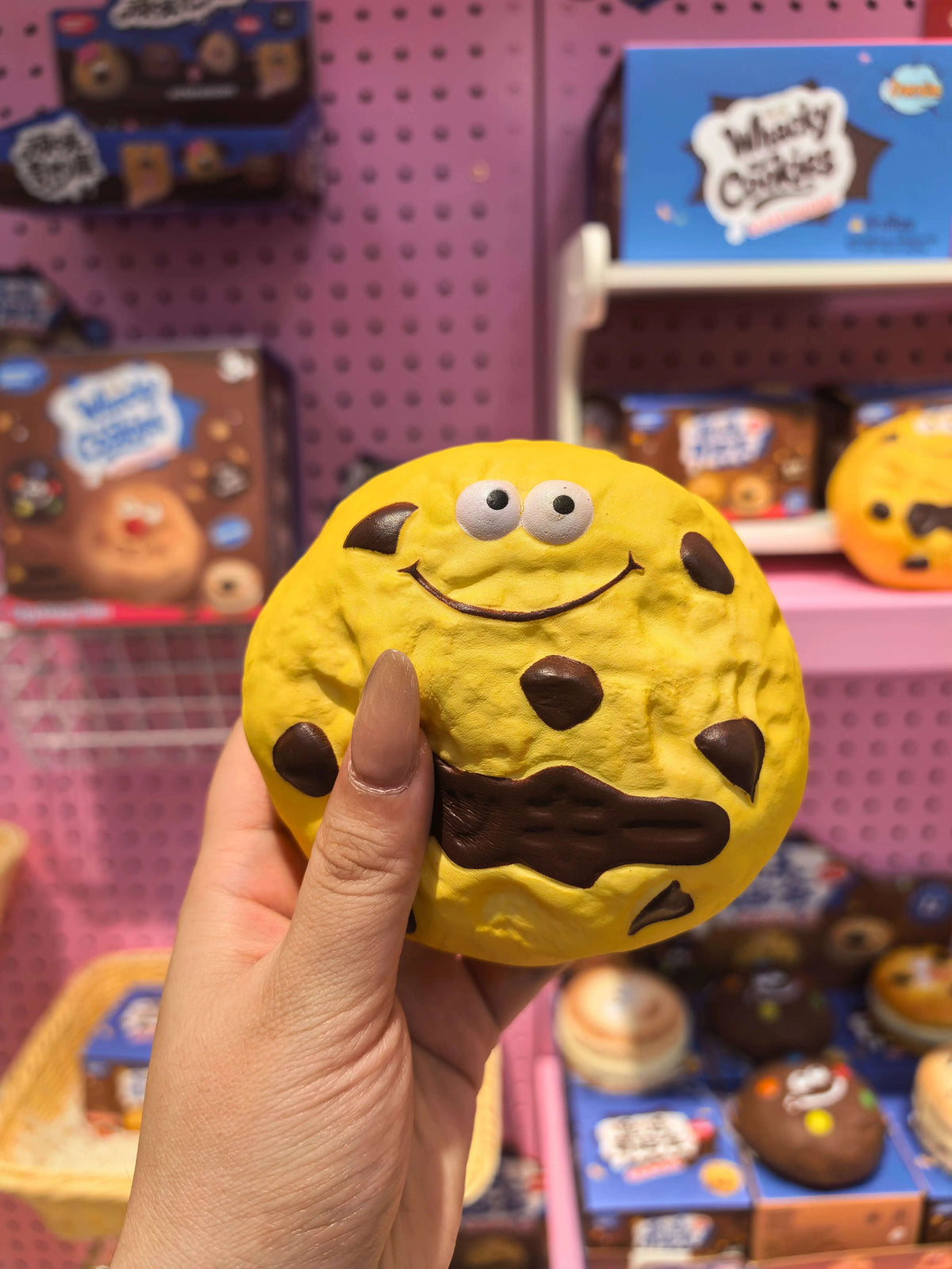 CS Cheerful Choco-Chip Cookie Slowrising Squishy