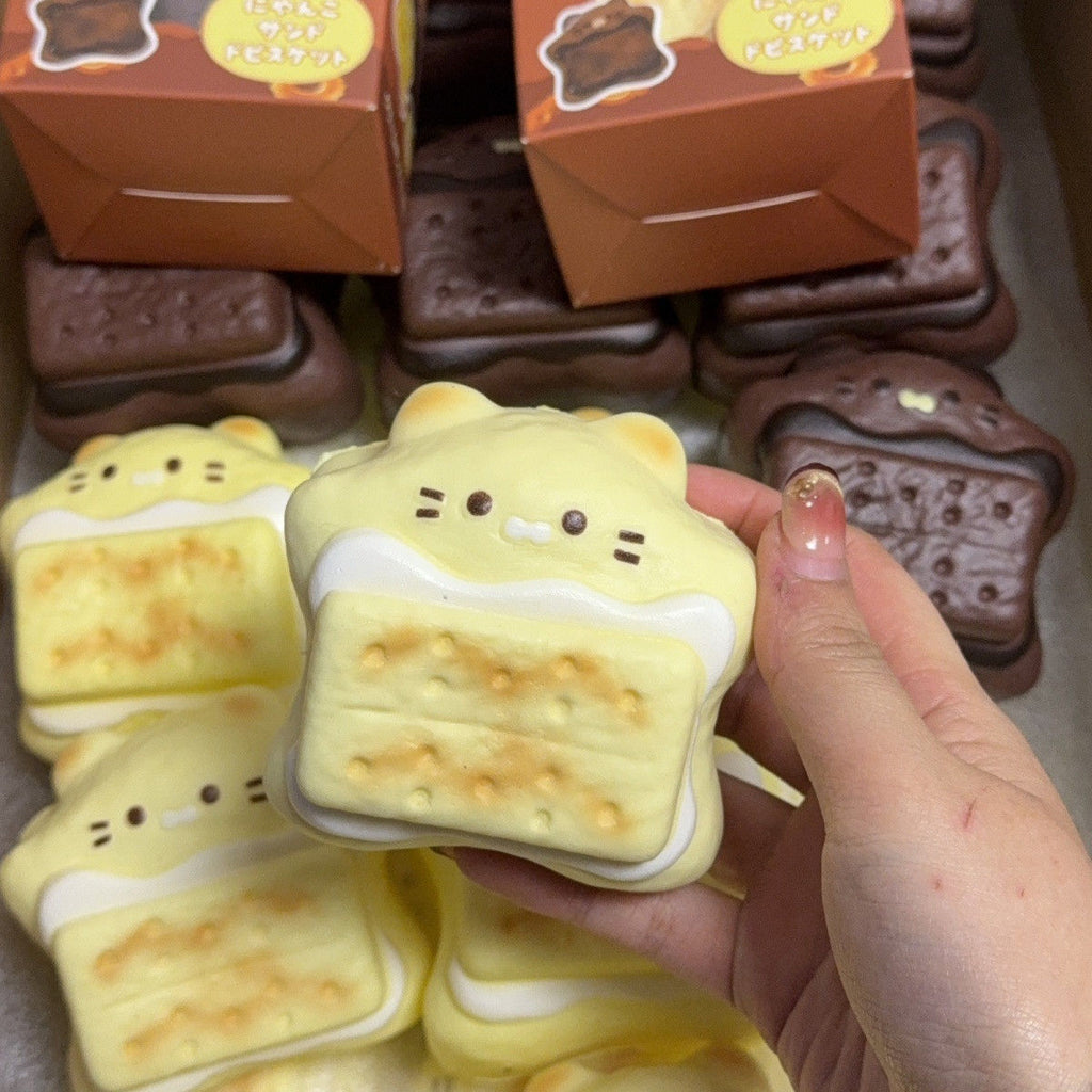 Kawaii Kitty Cream Cracker Slowrising Squishy Toy