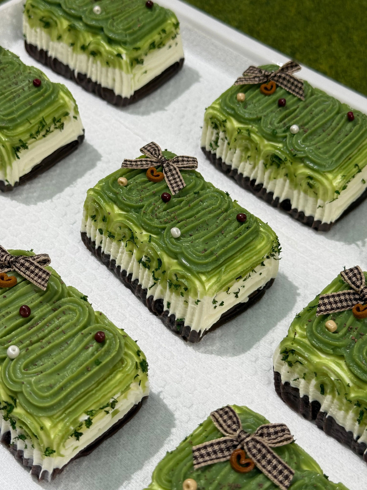 Festive Pistachio Brownie Cake Taba Squishy